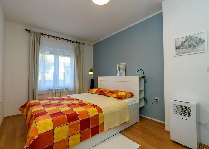 アパート Mary プナト